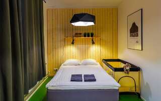 Хостелы Hektor Design Hostel Тарту Двухместный номер с 1 кроватью и собственной ванной комнатой-3